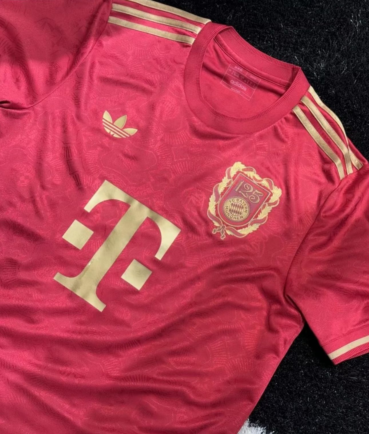 Bayern Münih 125.YIL Özel seri forma