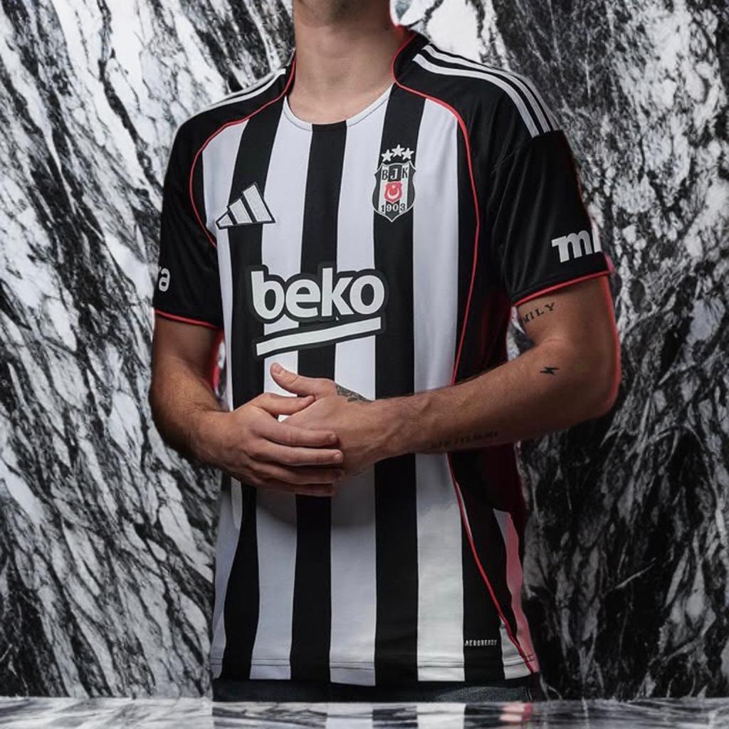 BEŞİKTAŞ 2026 ÇUBUKLU FORMA – Forma Bahçesi