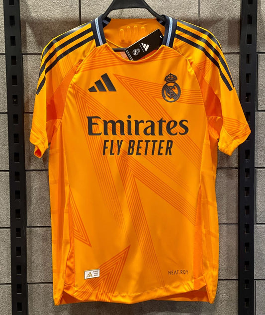 Real Madrid Turuncu Forma