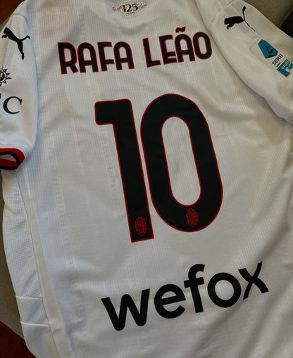 Milan Beyaz Forma
