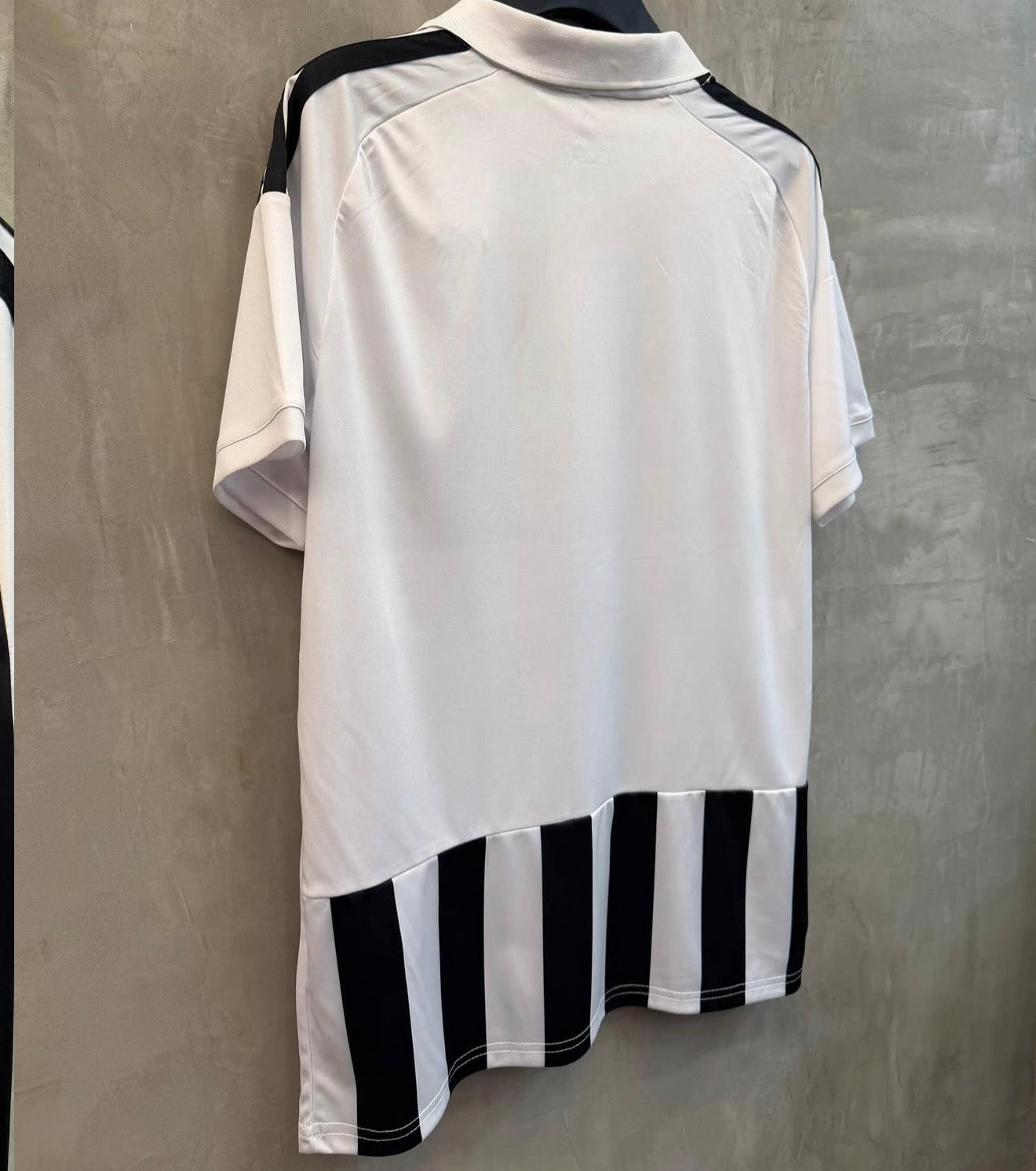 Juventus 2027 Ev Sahibi Forması